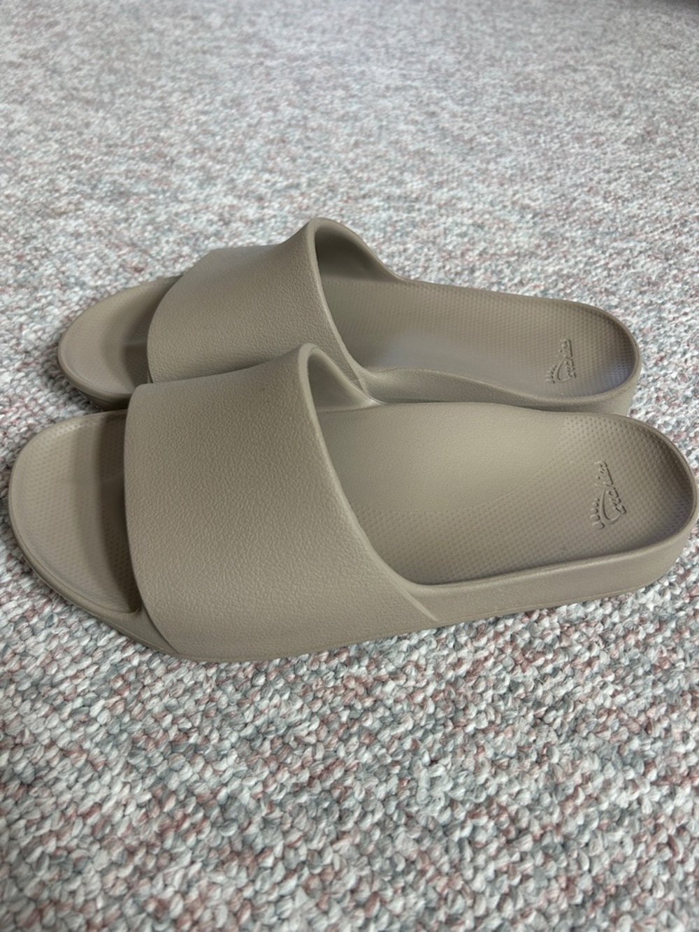 Archies Women's size US10 or Men’s size US9 Slide Sandals in Taupe Beige - Picture 4 of 11